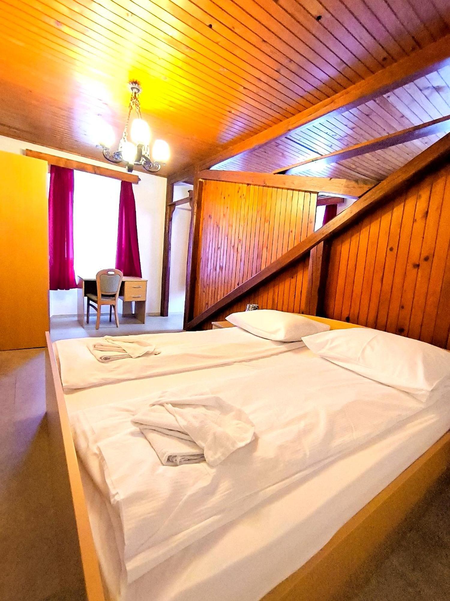 Guest House Gostisce Gacnk V Logu Cerkno Kültér fotó